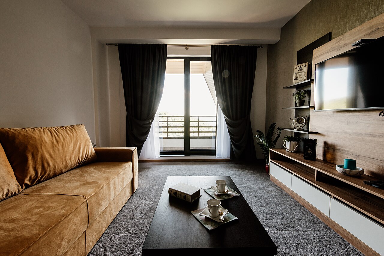How to Declutter Your Home (and Keep It That Way)