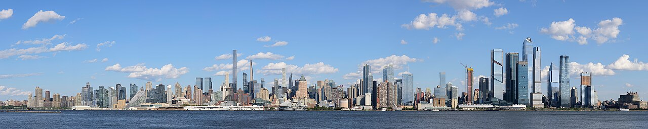 Midtown Tower Near Grand Central Emptied Over Fears of Partial Collapse