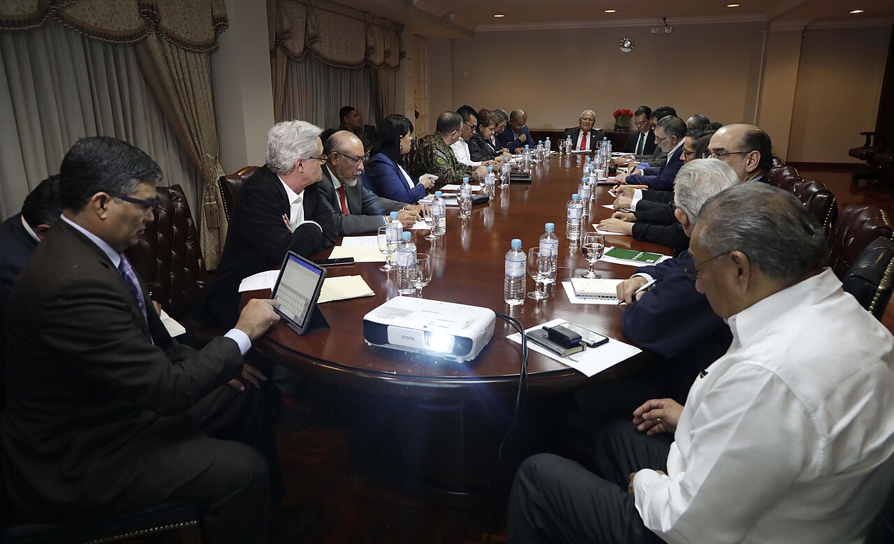 How the UK Cabinet Works: The Prime Minister's Inner Circle